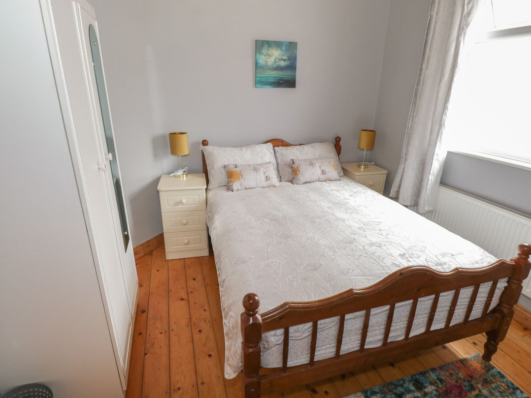 7 Aikenhead Terrace