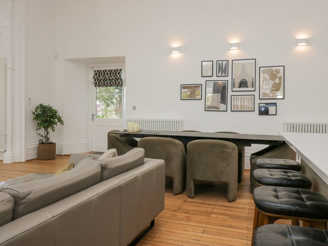 The Myles Suite Stone Cross Mansion