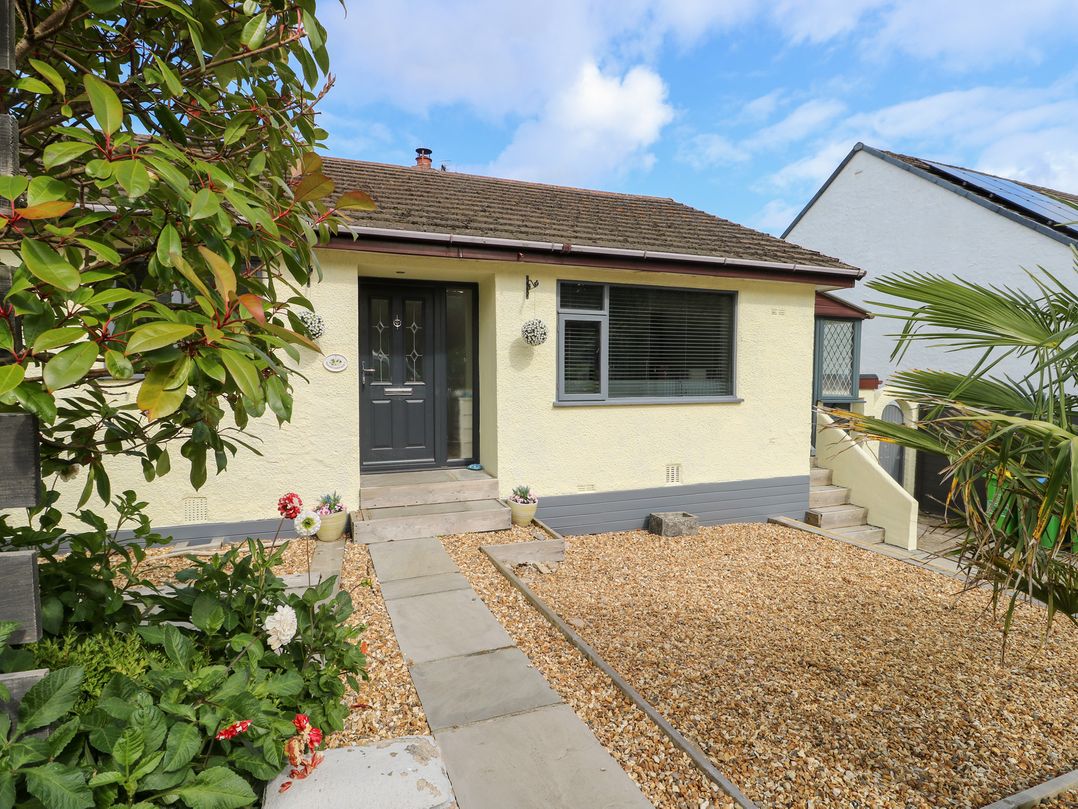 Holiday cottage, Benllech (Daisy Cottage)