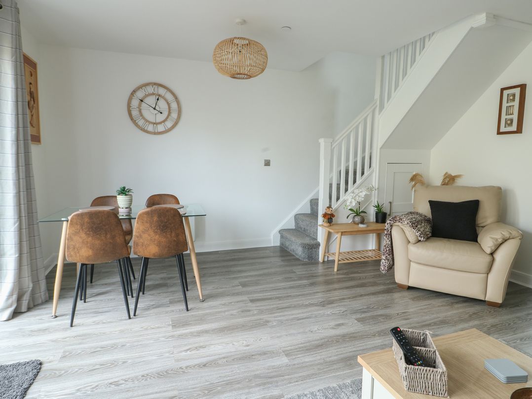 4 Parc Delfryn