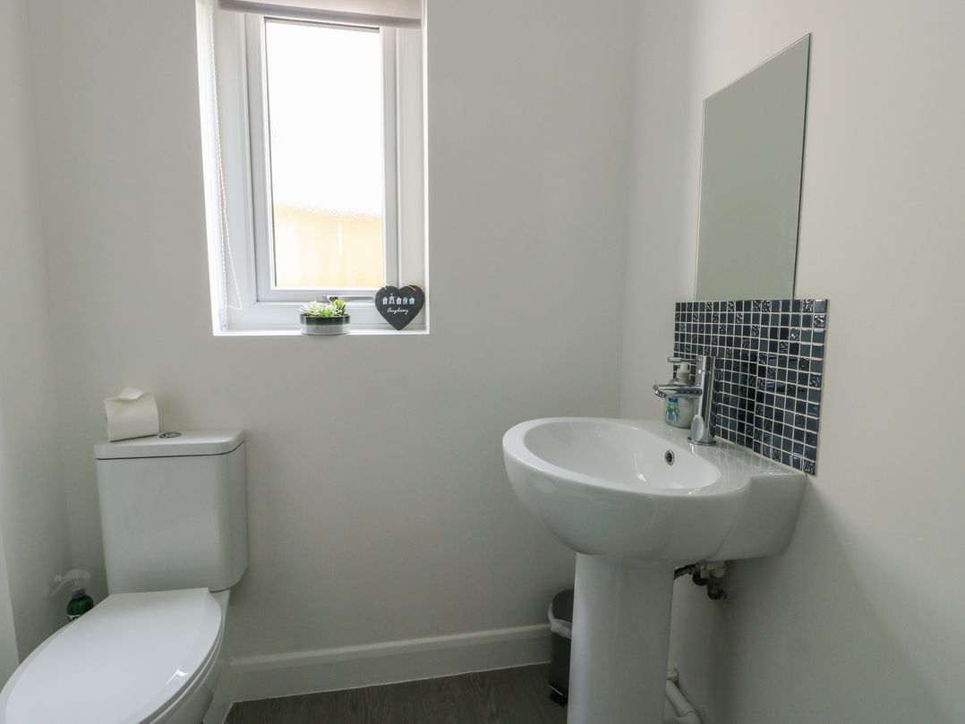 4 Parc Delfryn