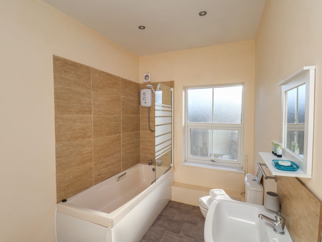 4 Normanby Terrace