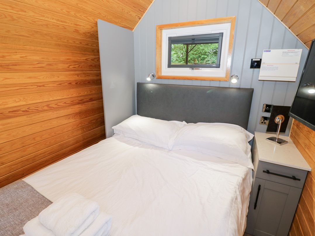 Willow Lodge At Bridge Lake Farm & Fishery