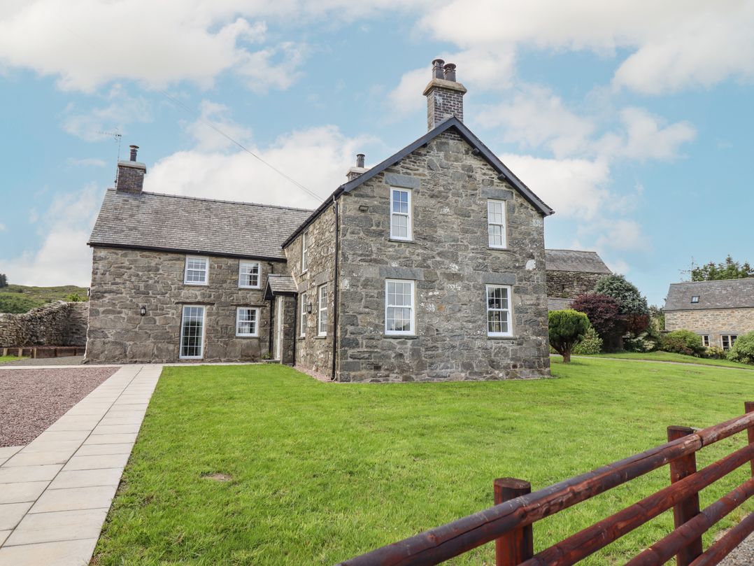 Plas Iolyn