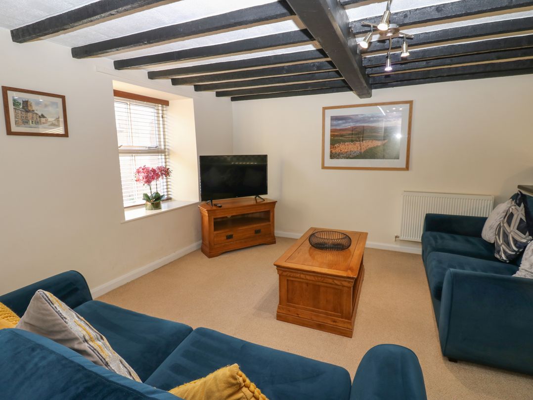 3 Eden Lodge