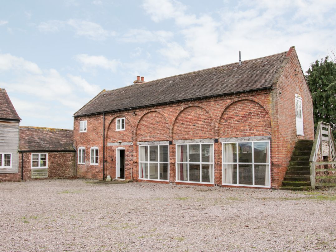 Stockbatch Granary at Pitchford Estate