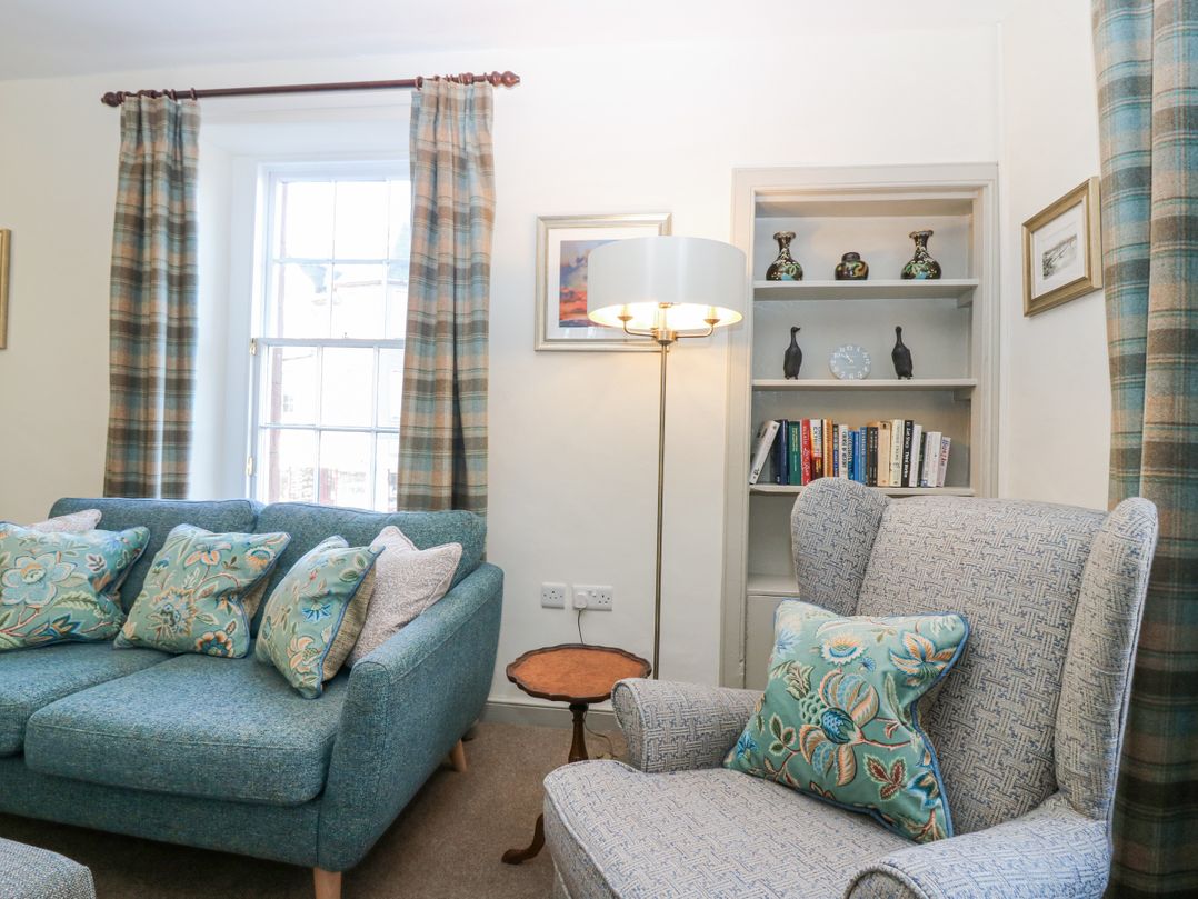 Pear Cottage - Priorwood Garden