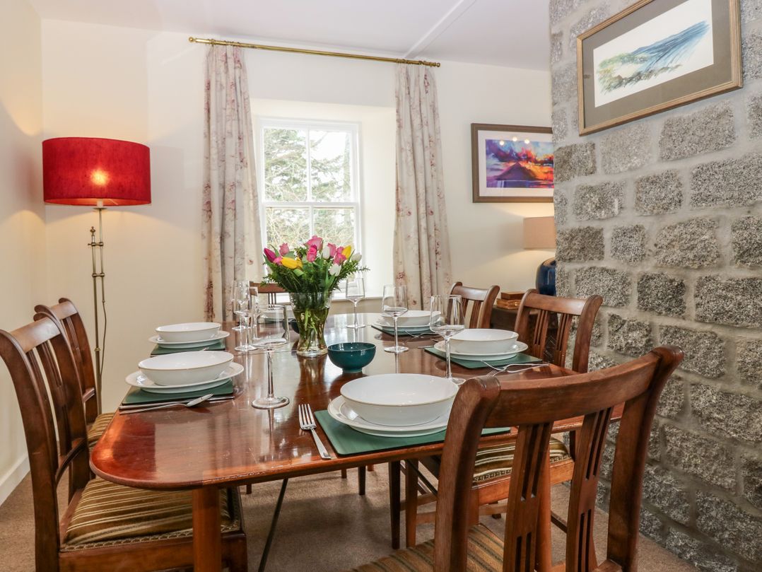 Steading Cottage - Craigievar Castle
