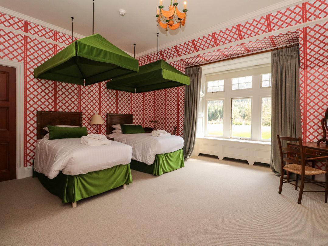 Dalvorar - Mar Lodge Estate