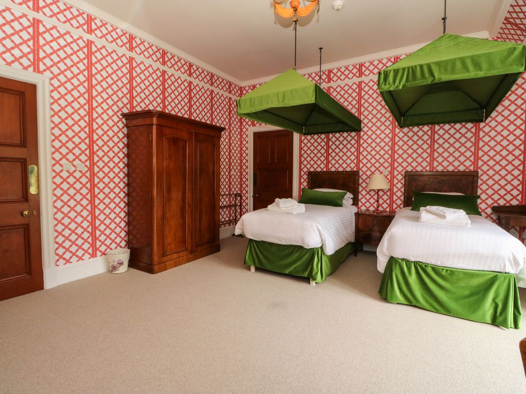 Dalvorar - Mar Lodge Estate