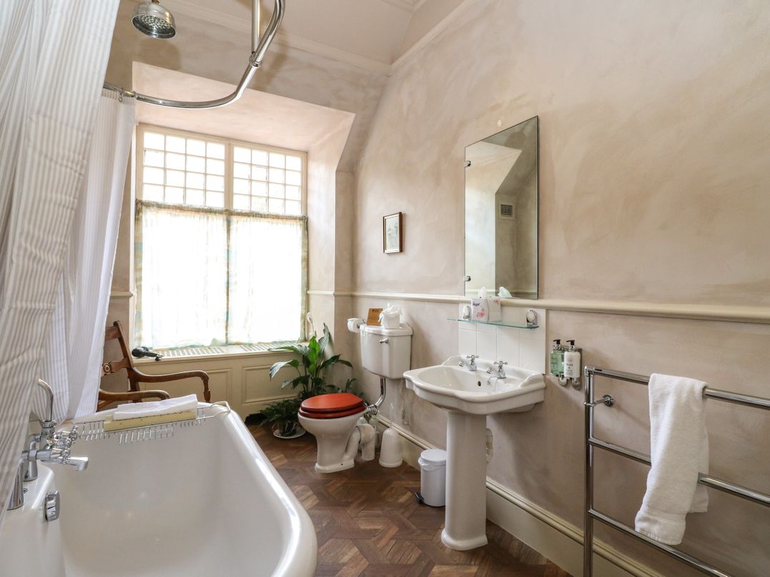 Dalvorar - Mar Lodge Estate