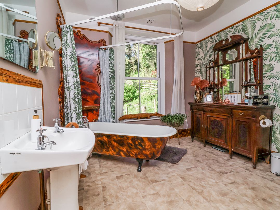 The Woodlands House Estate