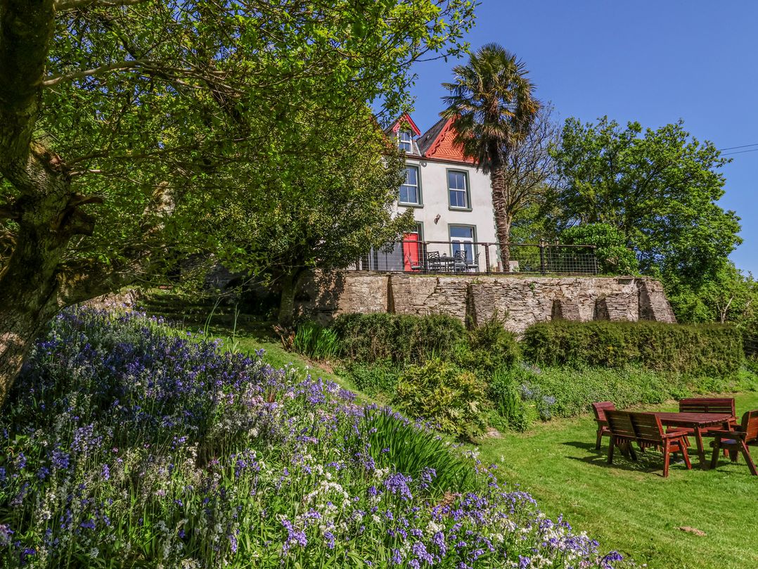 The Woodlands House Estate