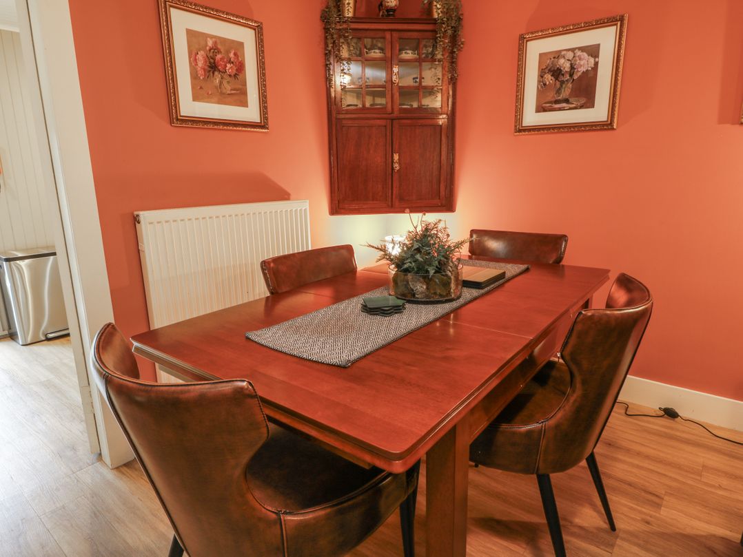 The Coach House - Holmwood