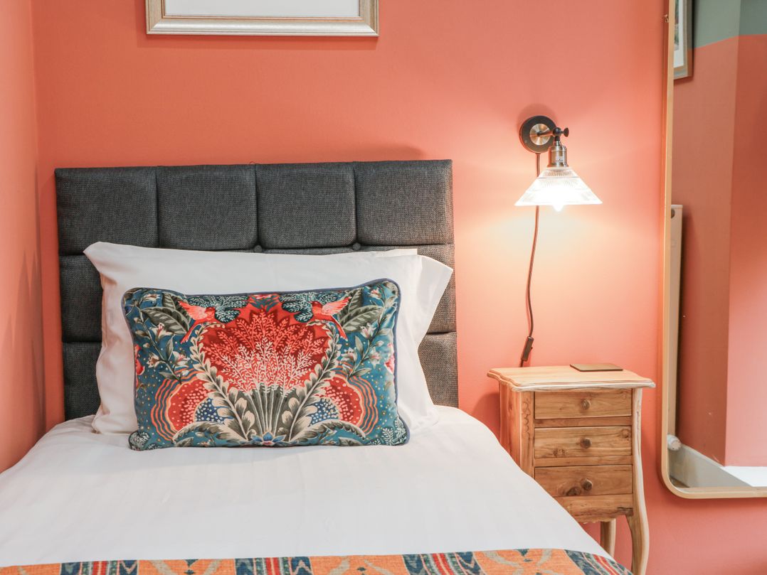 The Coach House - Holmwood