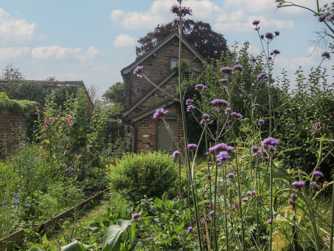 Foxholes Barn