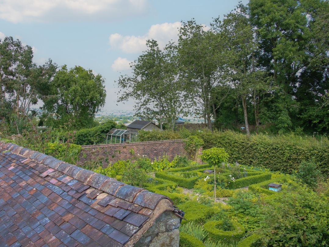 Foxholes Barn