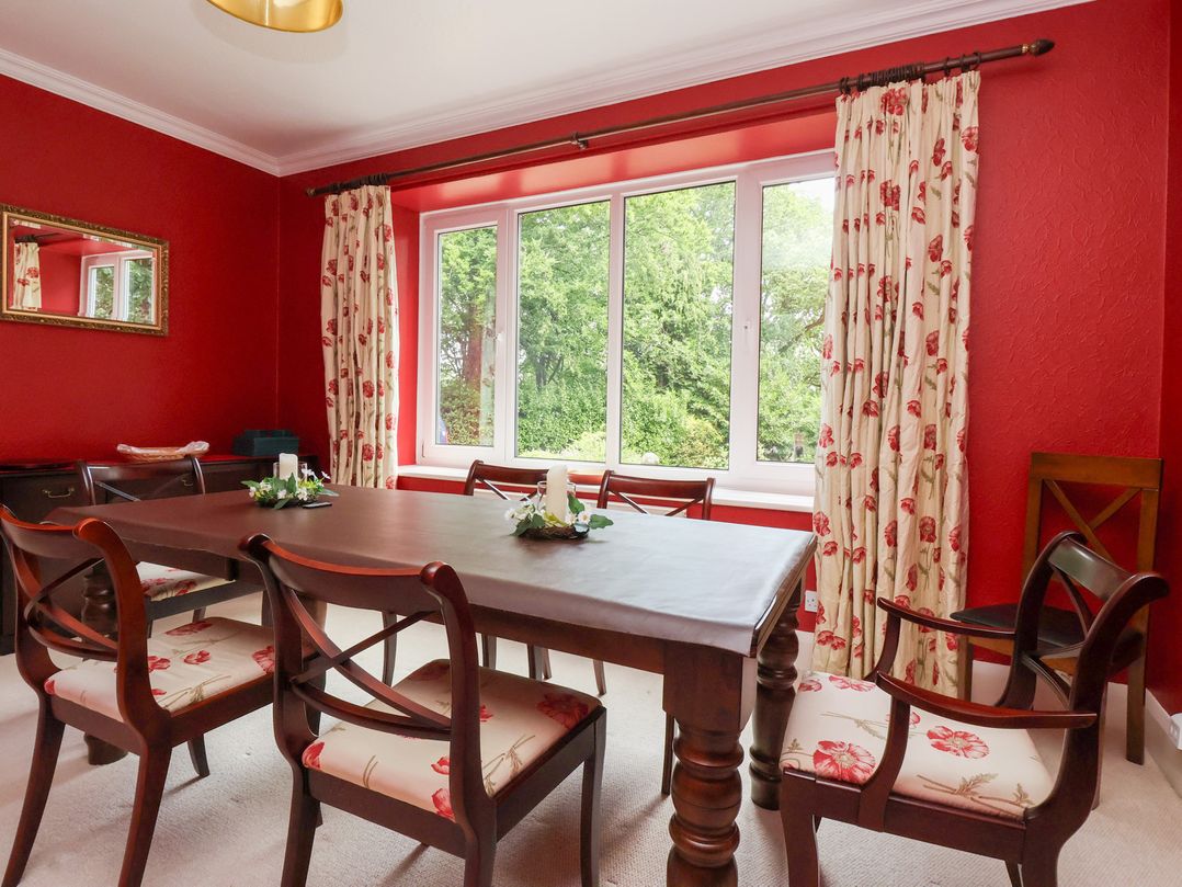 Raincliffe Manor