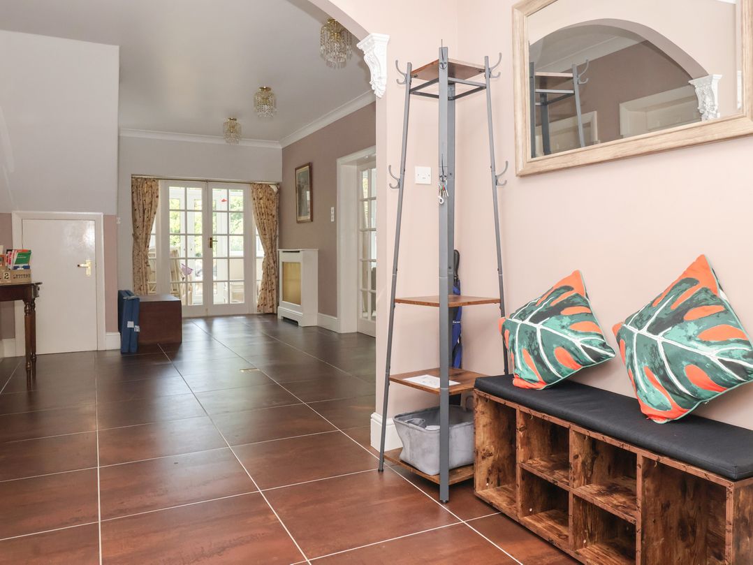 Raincliffe Manor