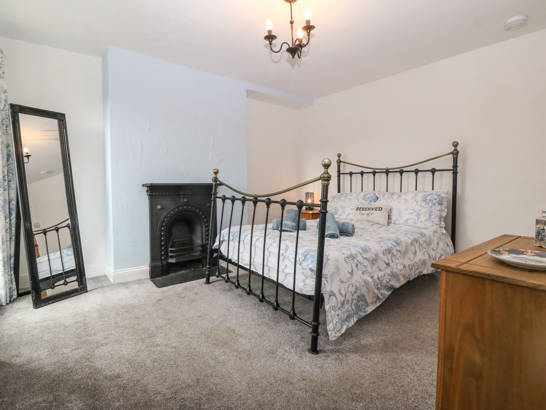 Platform 13 Railway Cottage