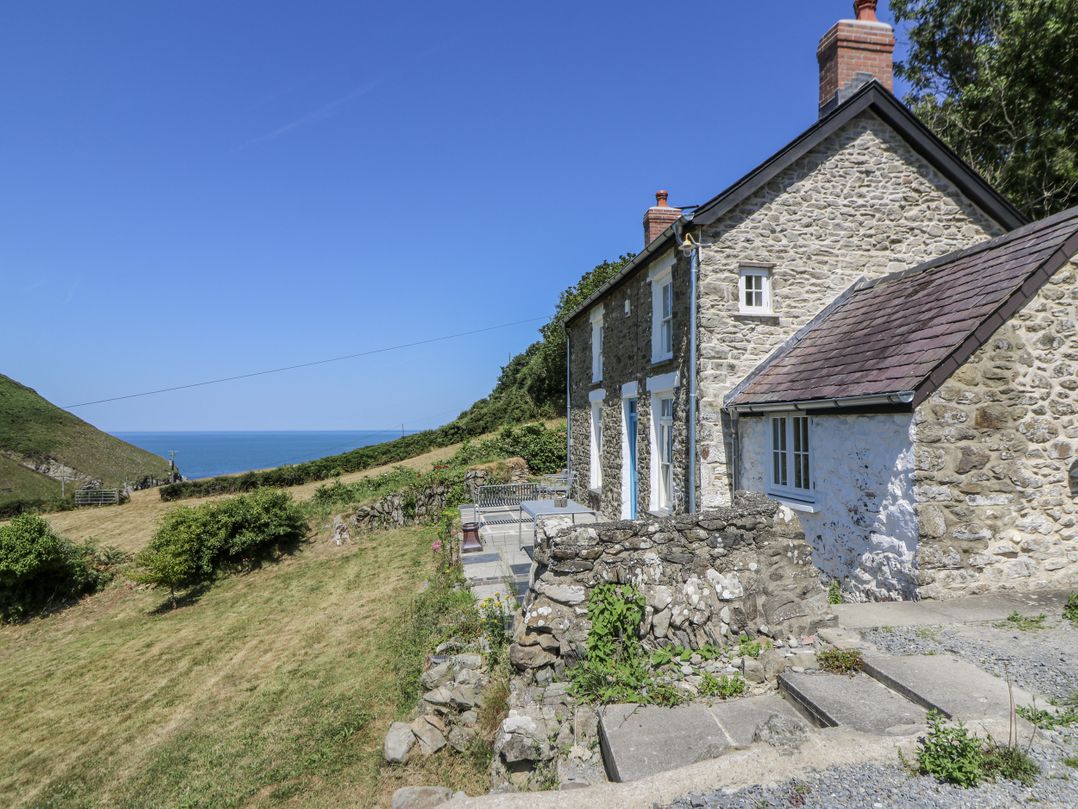 Dog friendly cottage in New Quay, Ceredigion - Sleeps 4