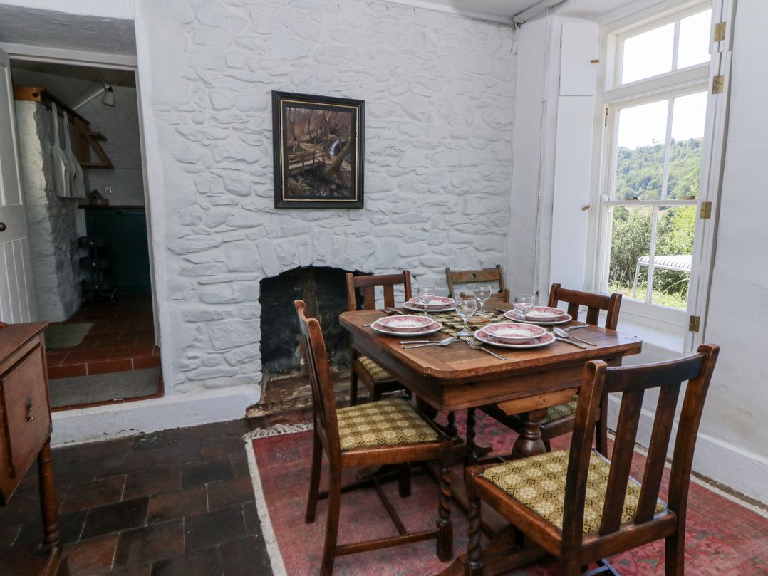 Dolwylan Cottage