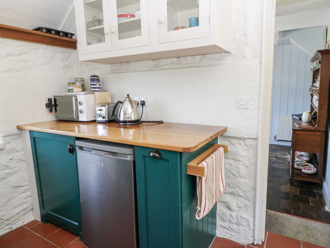 Dolwylan Cottage