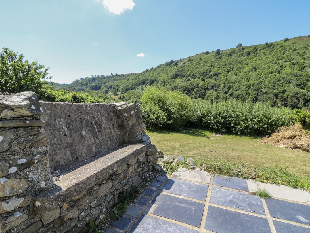 Dolwylan Cottage