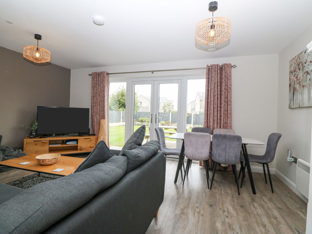 7 Parc Delfryn