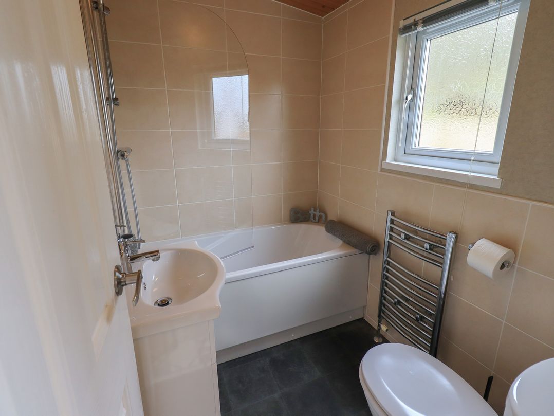 Striding Edge Lodge