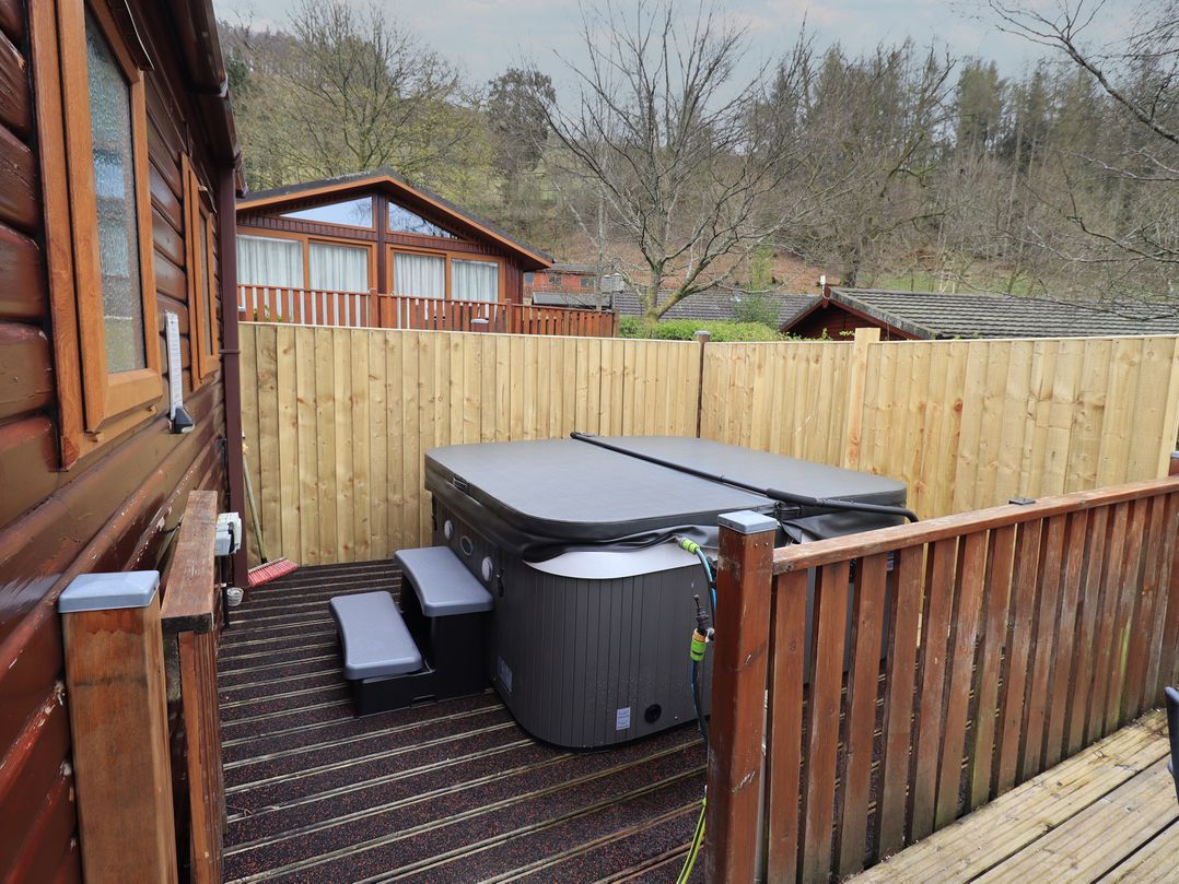 Striding Edge Lodge