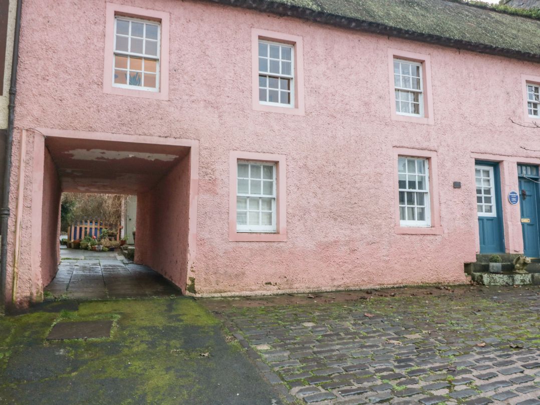Wonderland Cottage