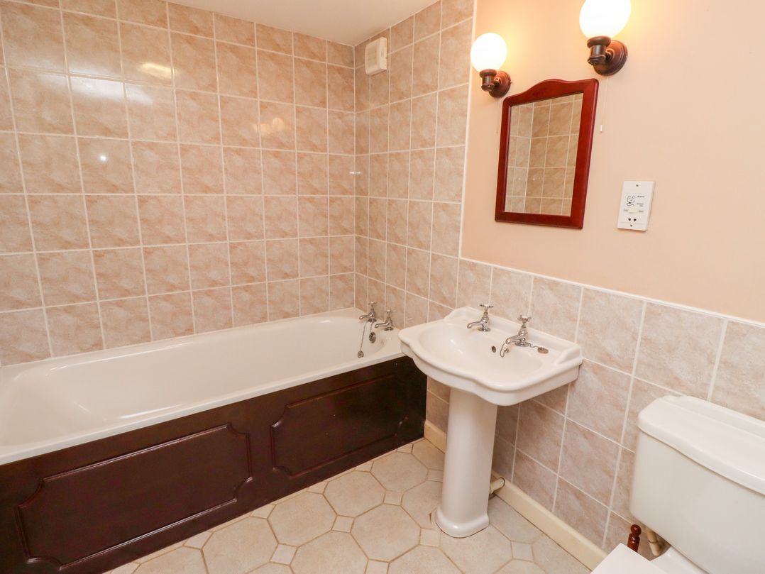 Tile Rouge