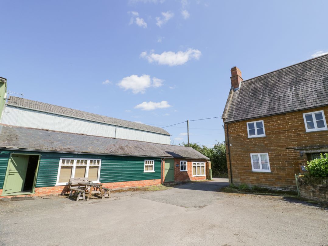 Hill House Farm