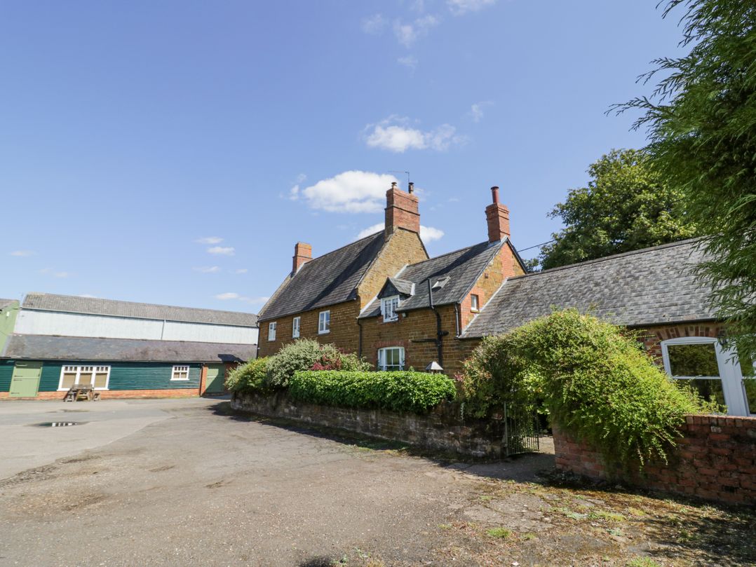 Hill House Farm