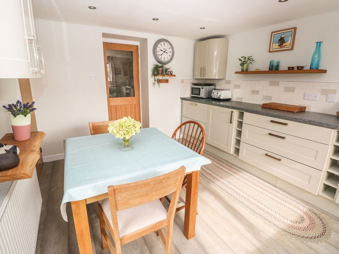 Holly Cottage
