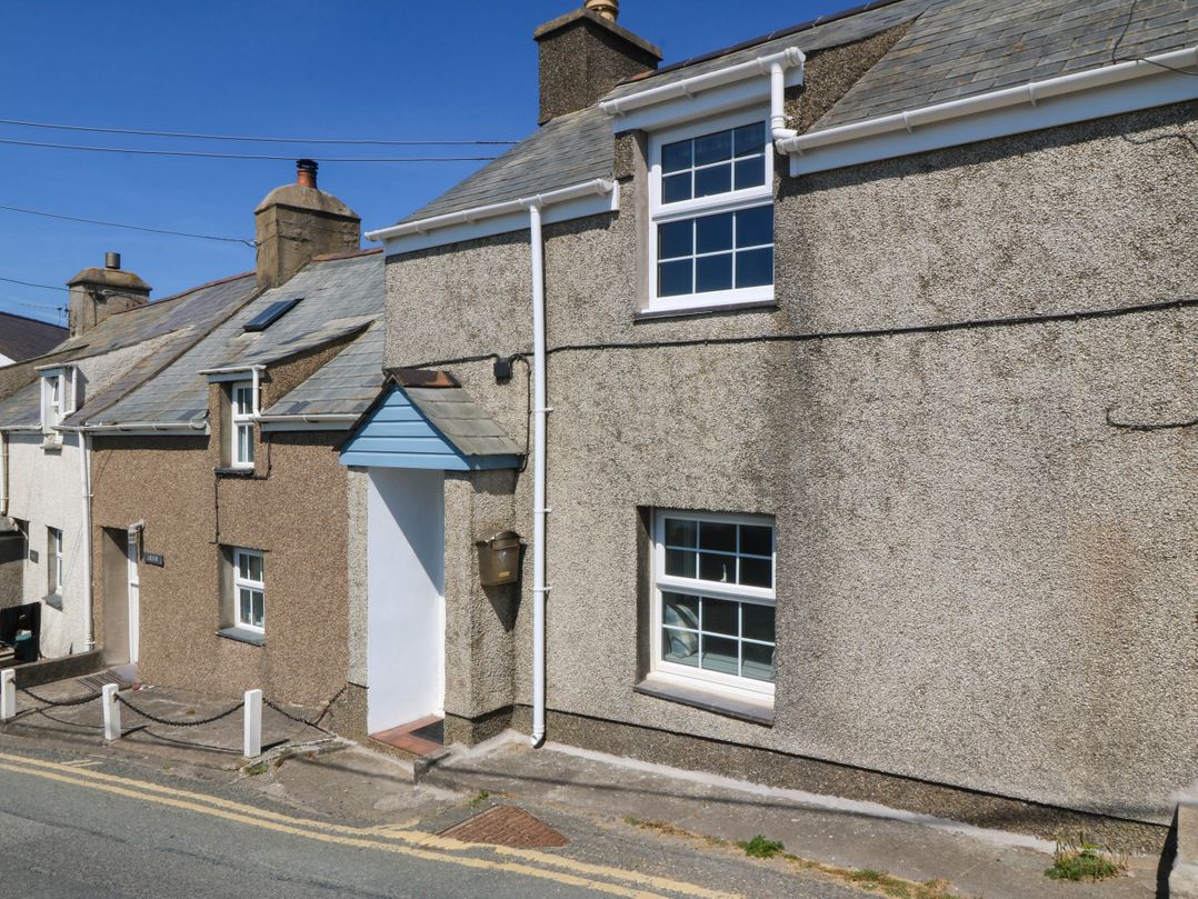 4 Bryn Llan