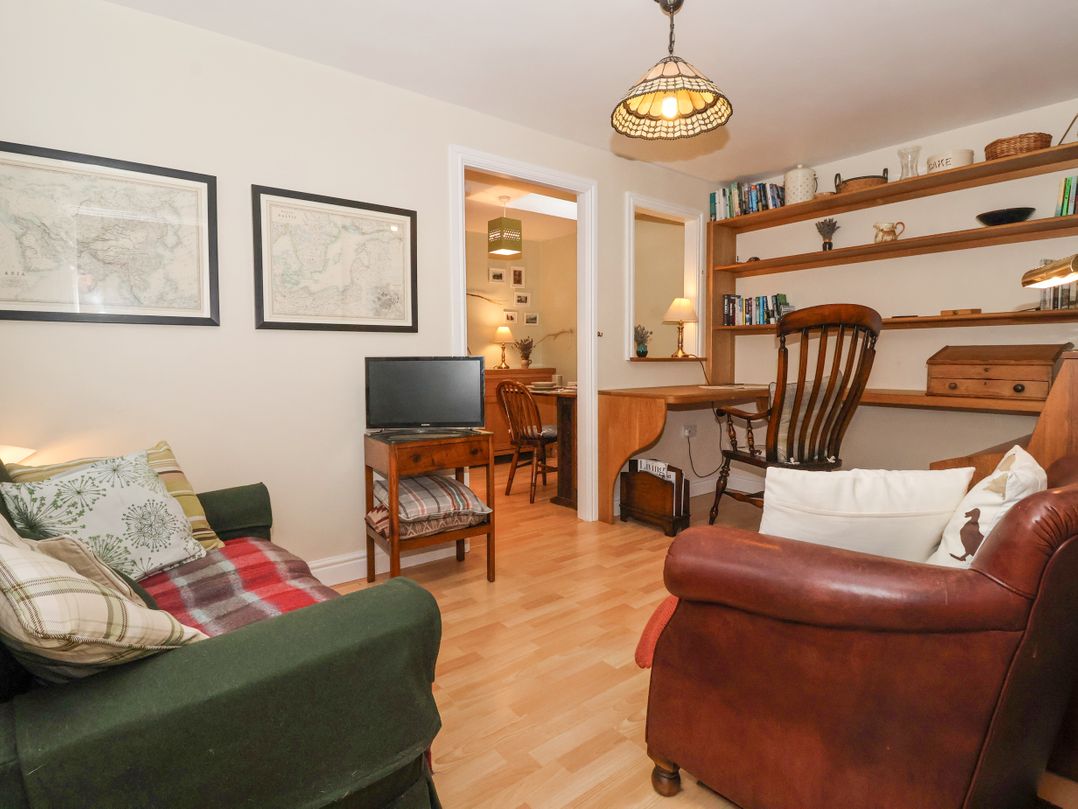 3 Westgate Mews