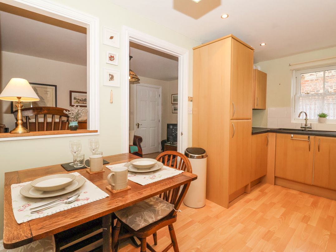 3 Westgate Mews