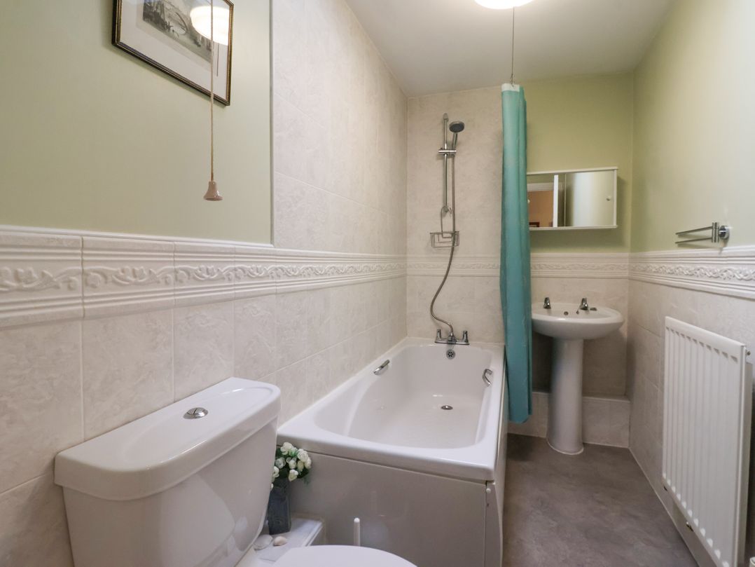 3 Westgate Mews