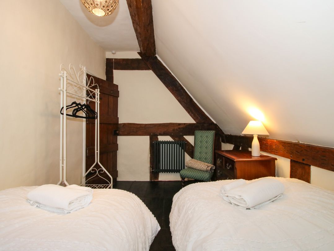 34 The Wharfage