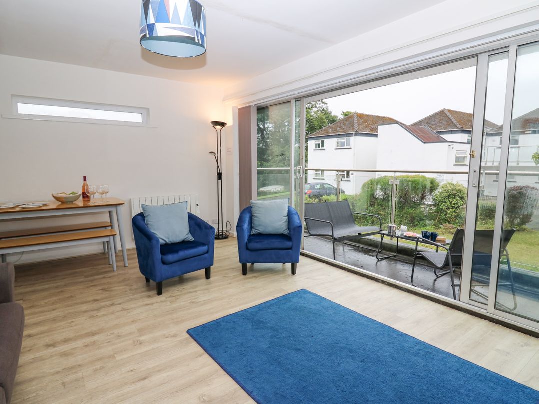 28 Coedrath Park