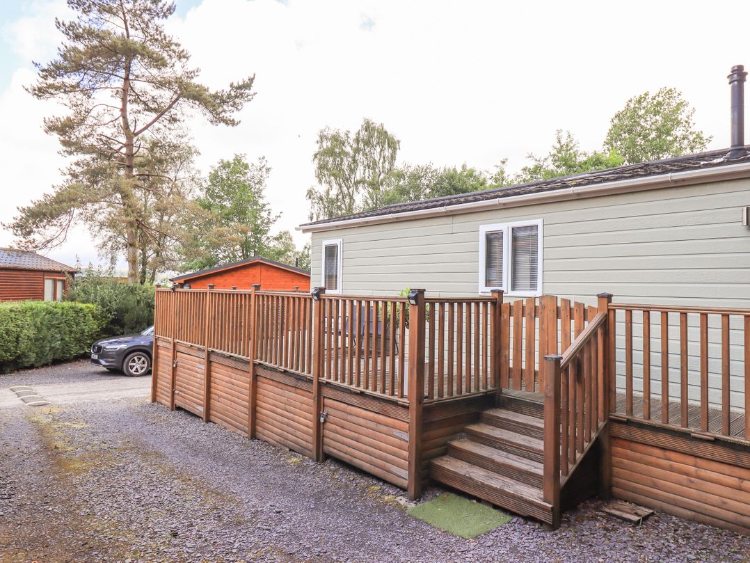 Acorn Lodge