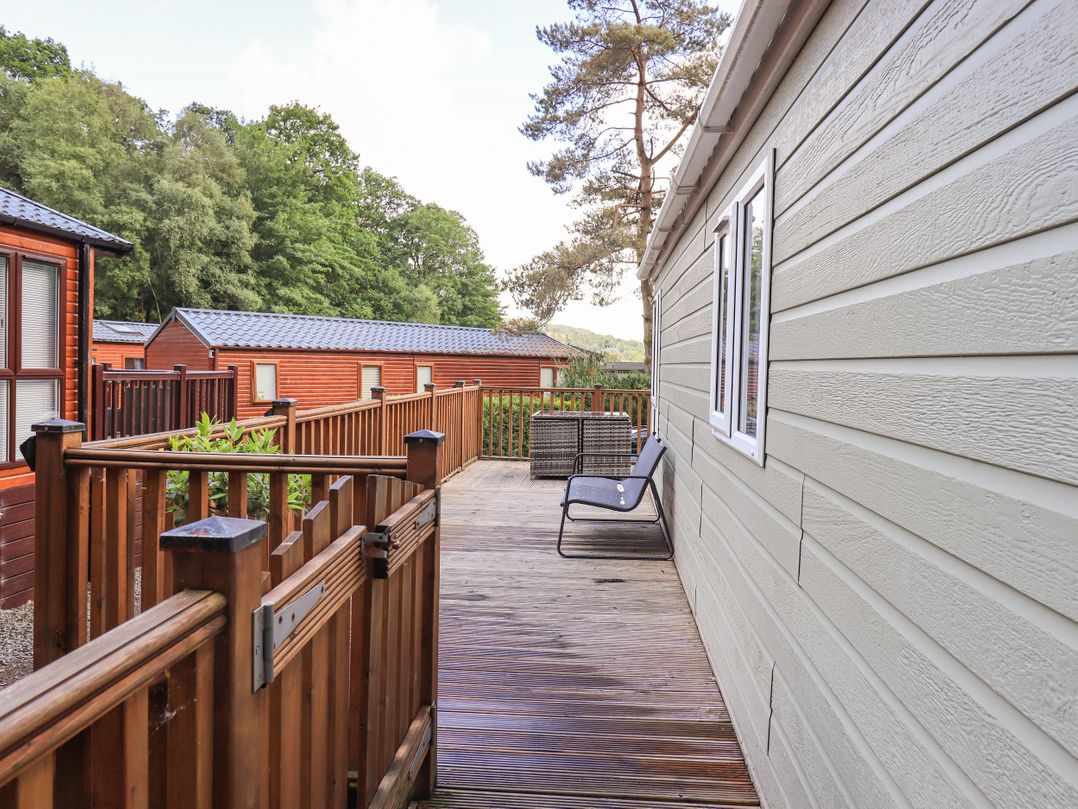 Acorn Lodge