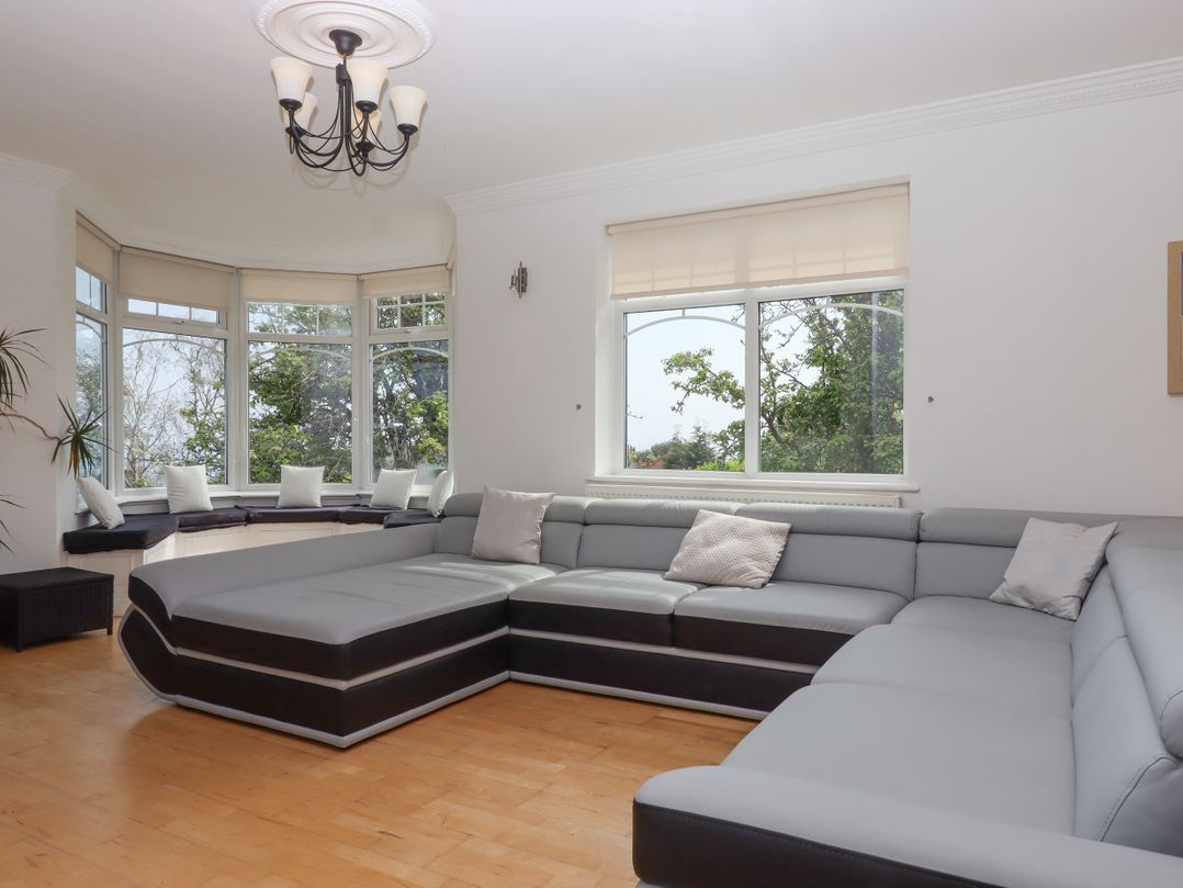 Flat 2 Channel View