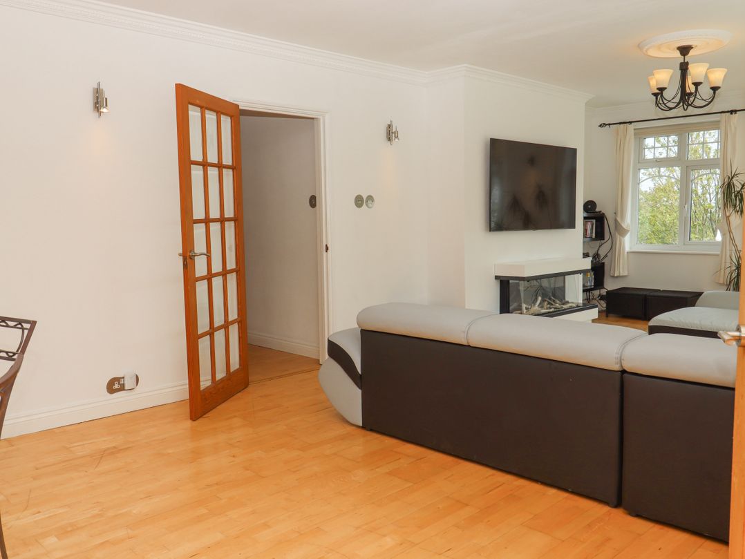 Flat 2 Channel View
