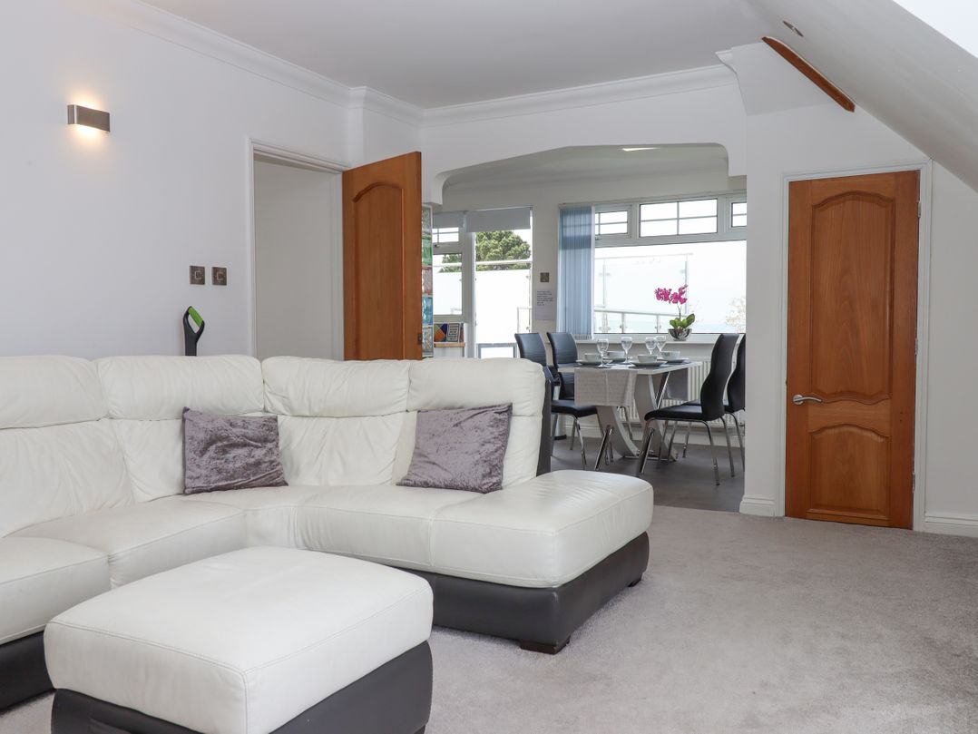 Flat 3 Channel View
