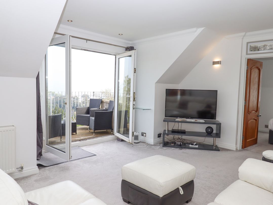 Flat 3 Channel View