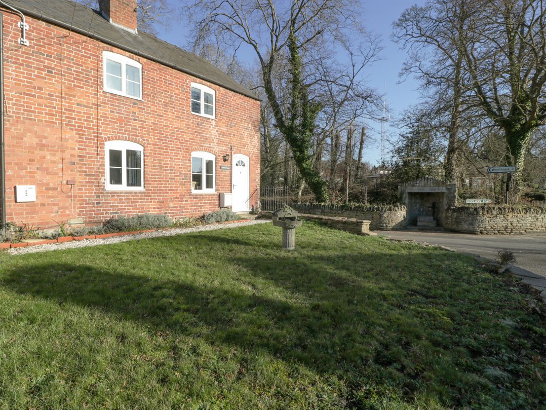 1 Tump Cottages