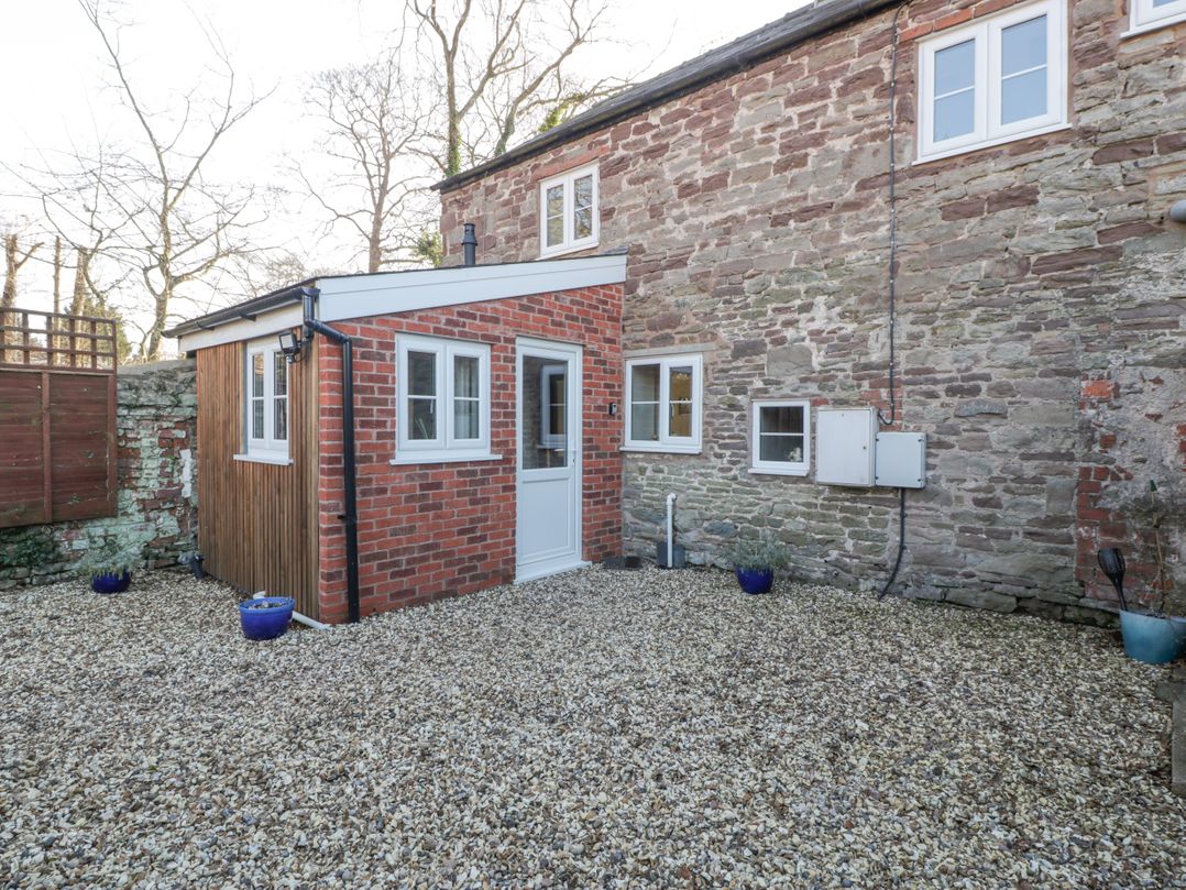 1 Tump Cottages